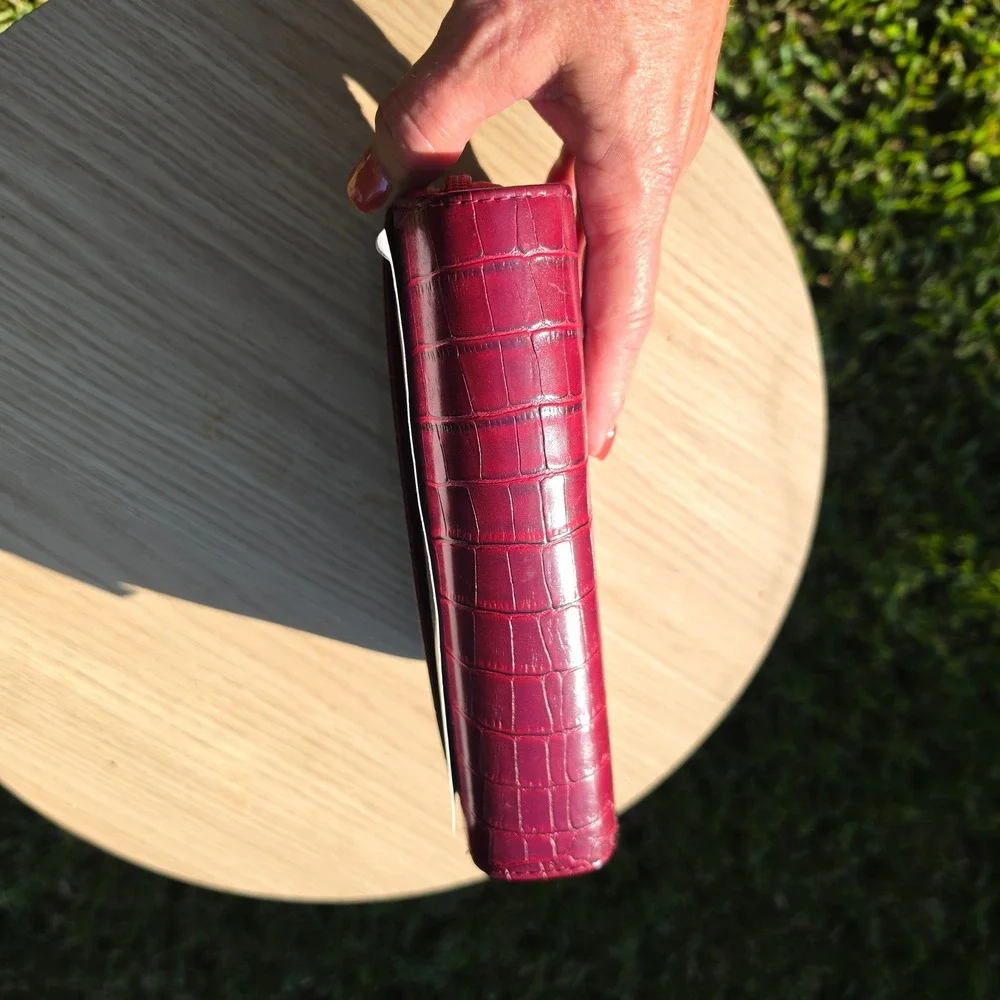 Mundi Mundex Burgundy Croc Embossed Organizer Wallet Calculator Planner Pen